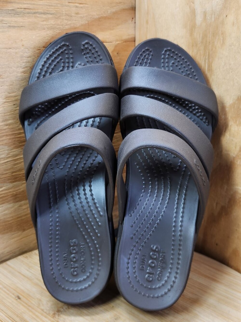 Crocs Getaway Strappy Womens Brown Wedge Slide Sandals Size 8 - Picture 6 of 9